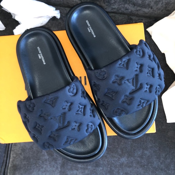 Louis Vuitton Shoes Louis Vuitton Black Pillow Flat Mule Size 4